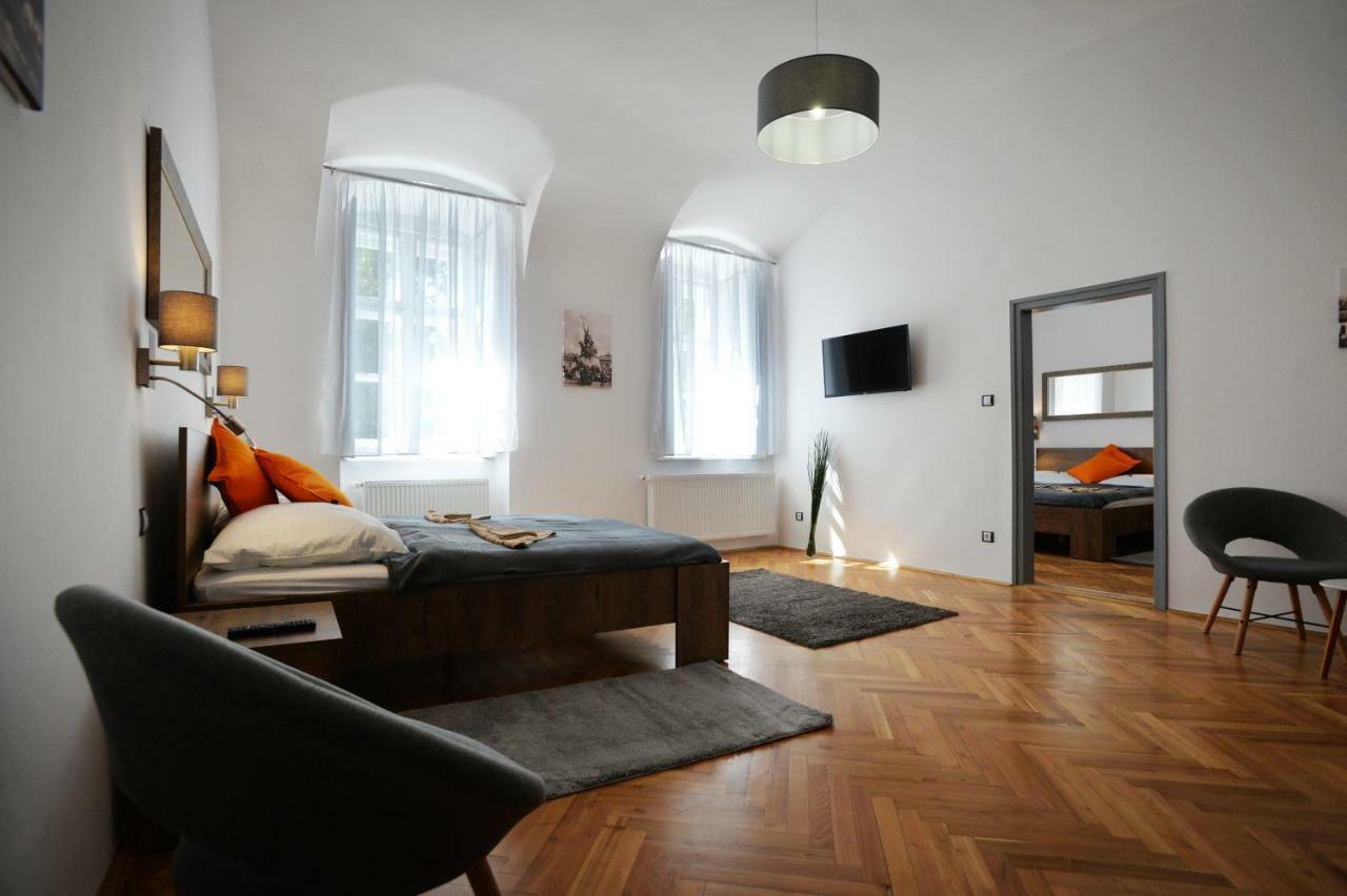 Pr Apartman Eger Exterior foto