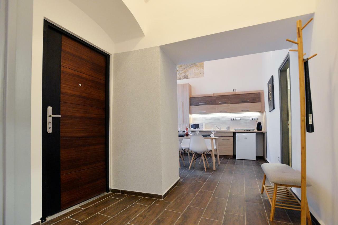 Pr Apartman Eger Exterior foto