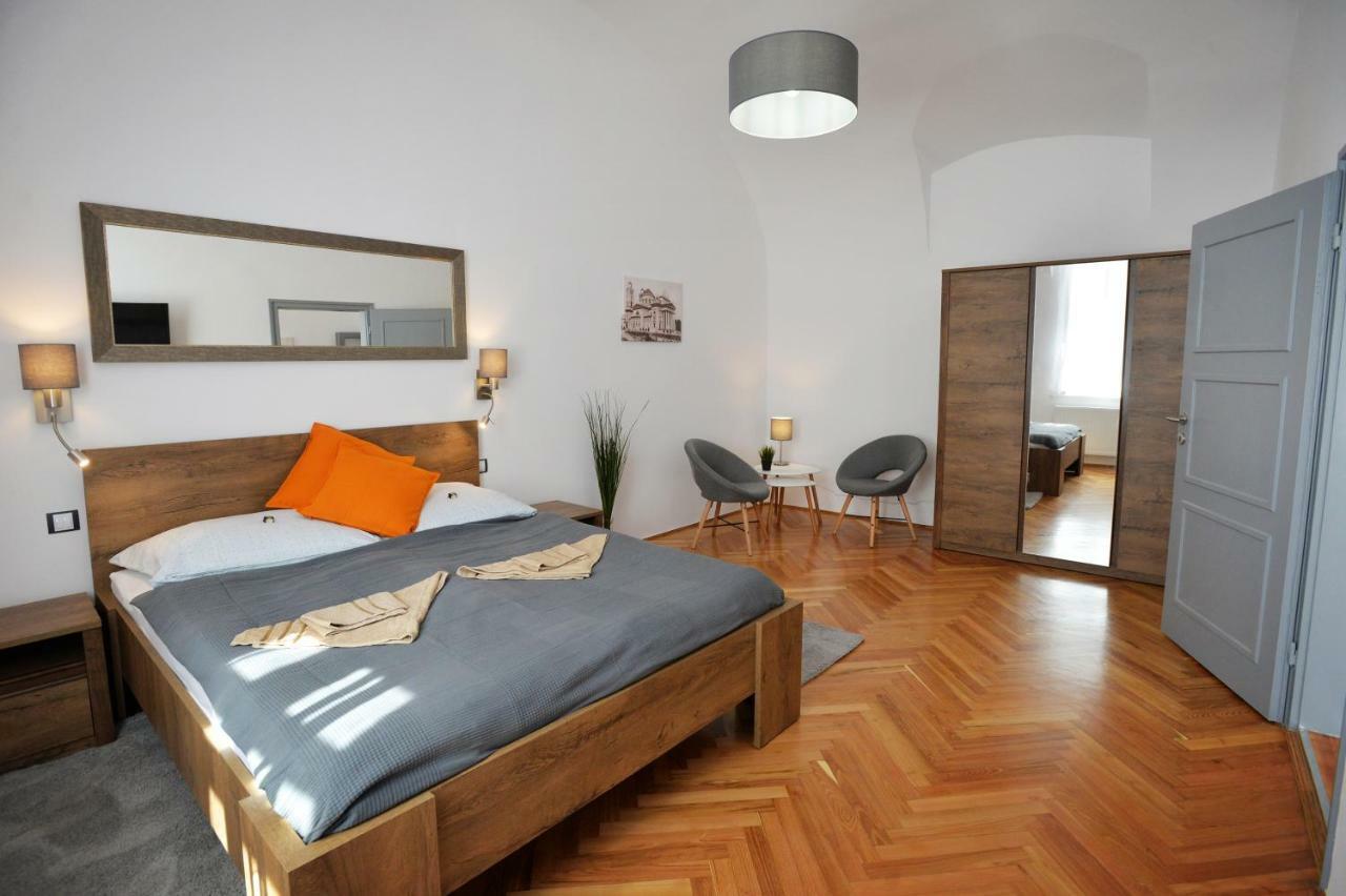 Pr Apartman Eger Exterior foto