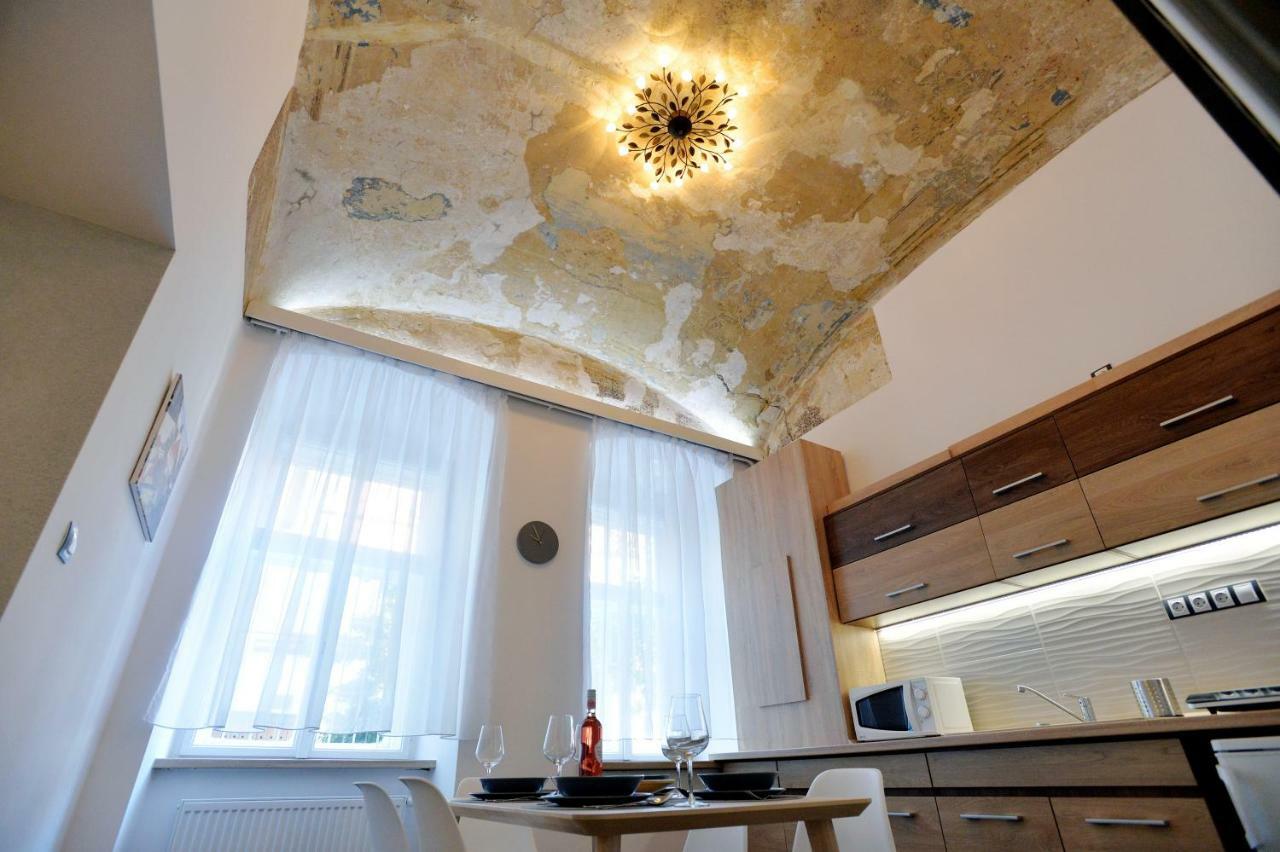 Pr Apartman Eger Exterior foto